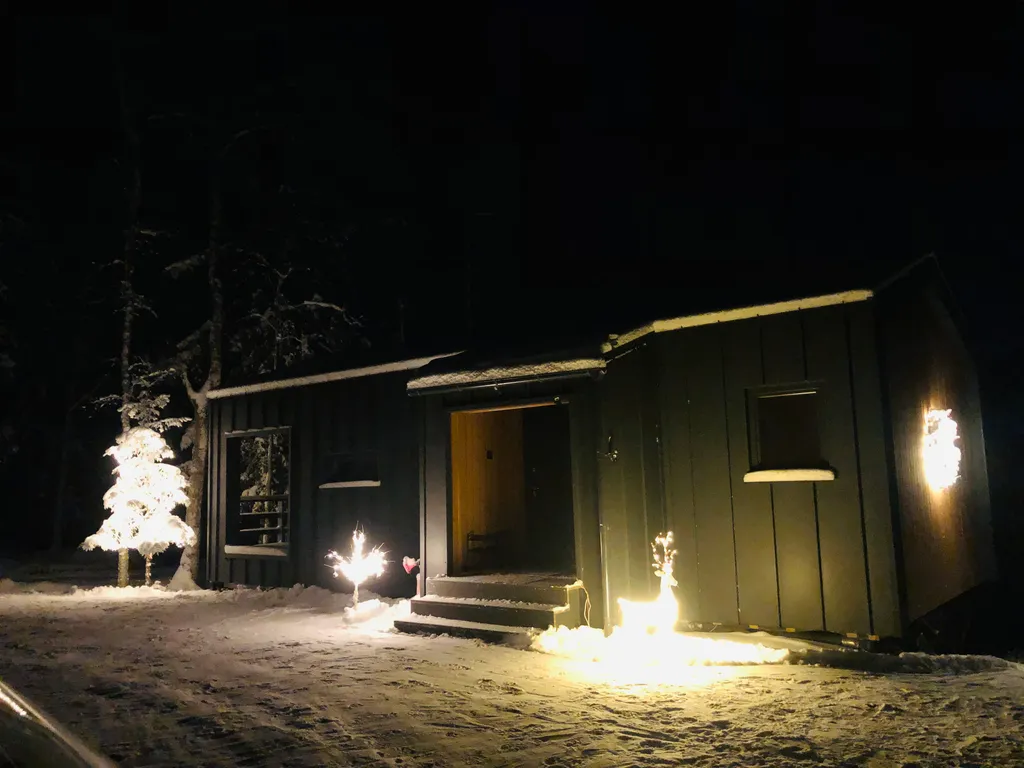 Коттедж Дом Barn house в хвойном лесу — Половина