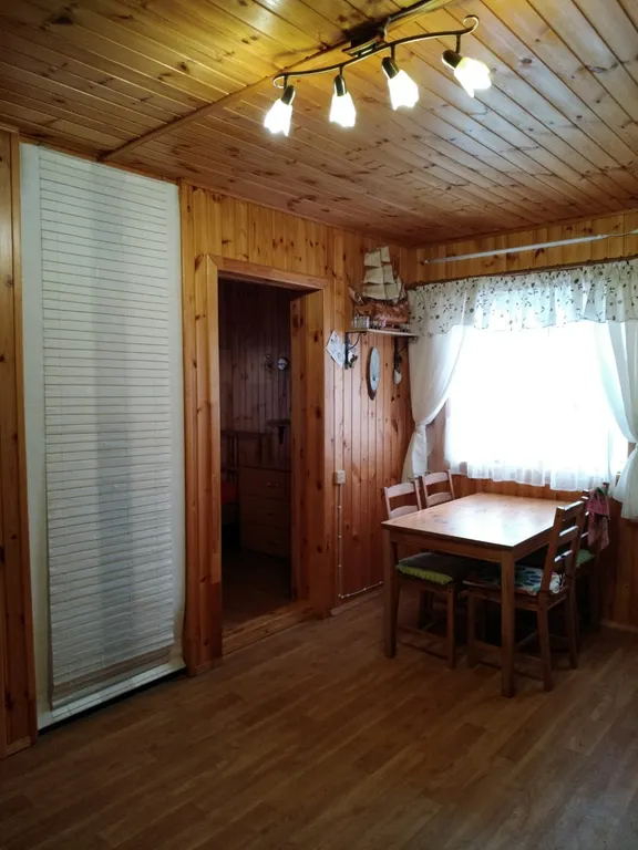 Дом 2-этажный, река, озеро, лес