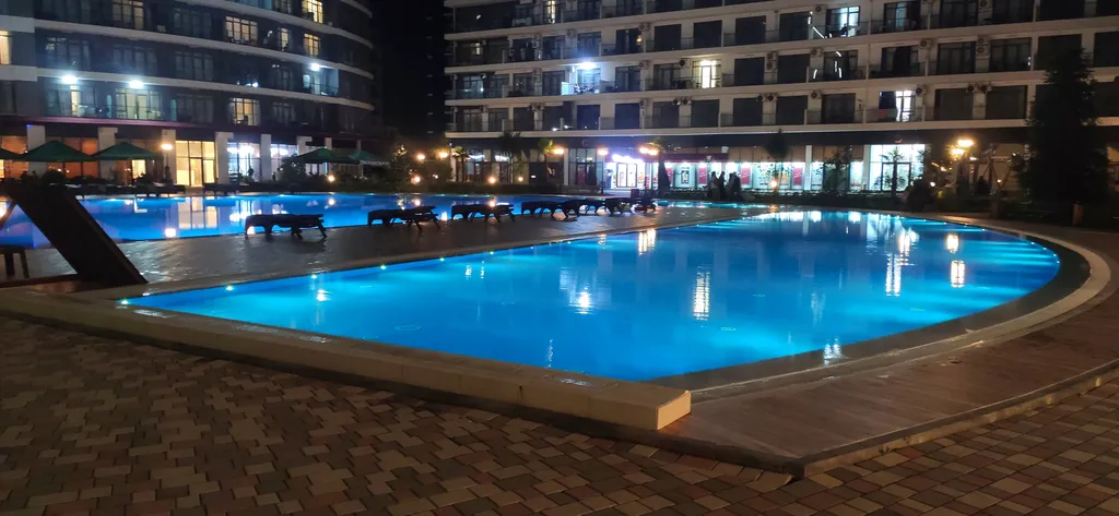 Апартамент в элитном комплексе у моря и парка с бассейном и спа-зоной