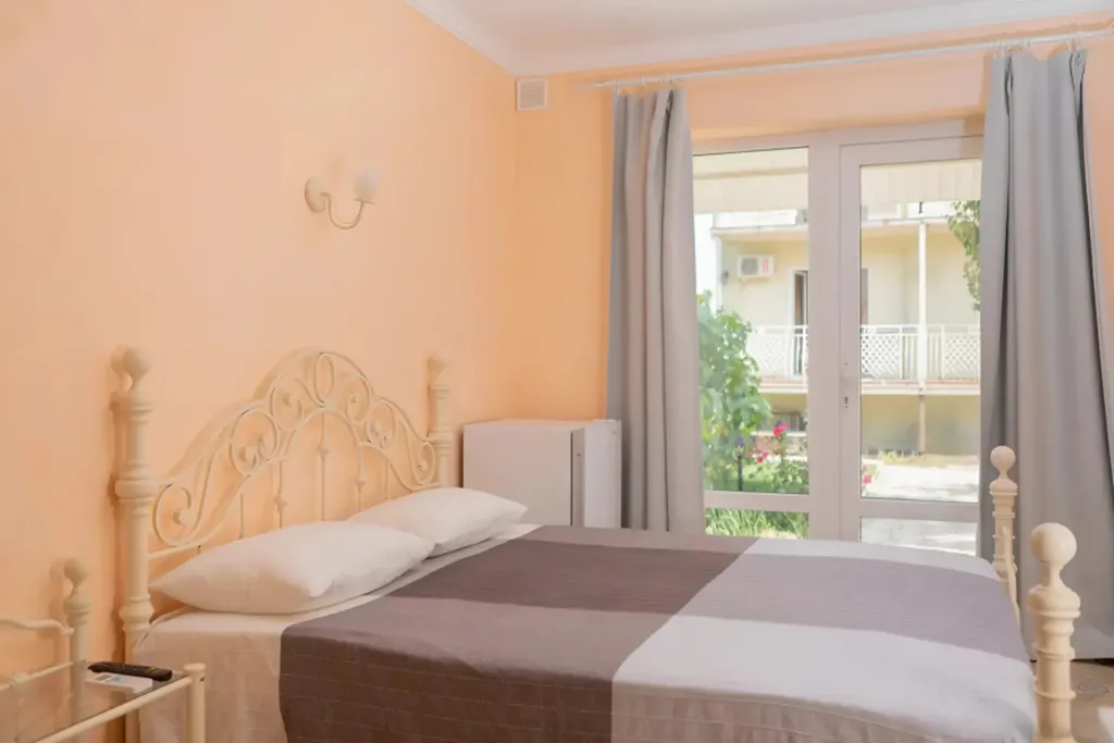 Квартира Комната — аренда посуточно в Заозёрное