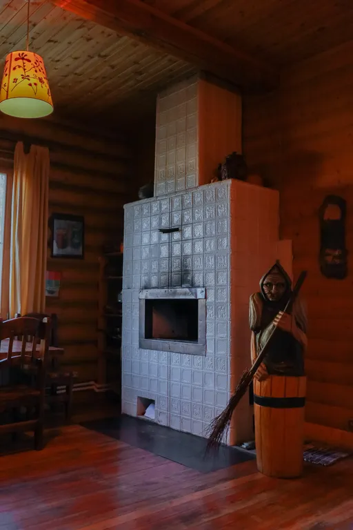 Огромная фамильная усадьба с баней на берегу водохранилища