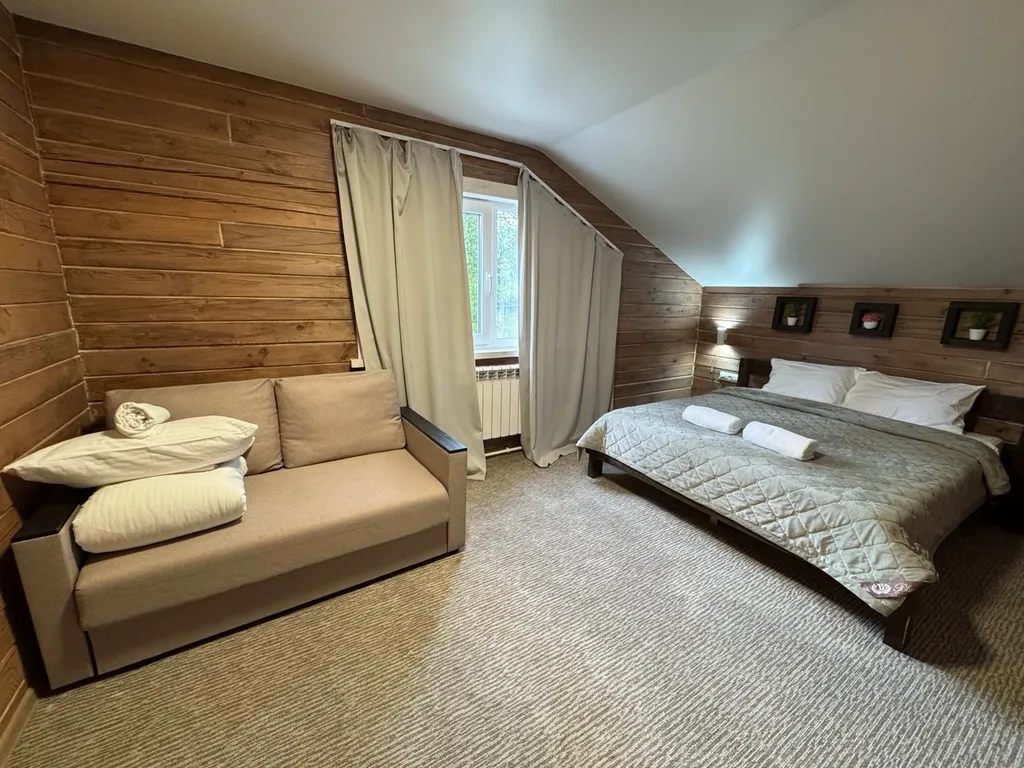 Новый уютный дом из профилированного бруса в кедровом лесу