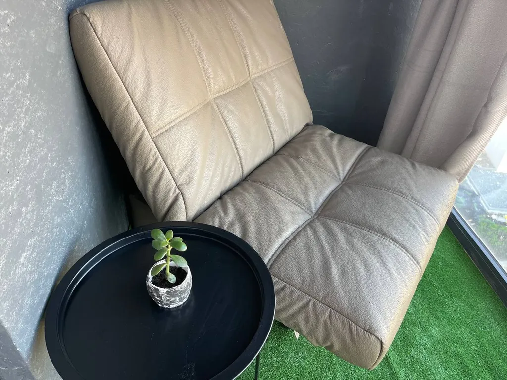 Уютная студия с видом на лес