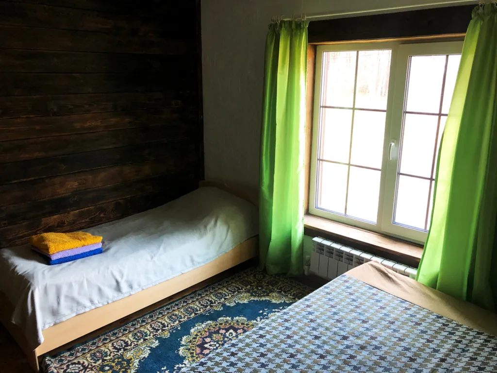 Квартира Этника. Трехместная комната рядом с видом на лес. — аренда посуточно в Озёрное