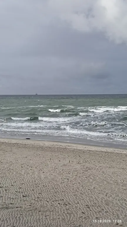 Просторная квартира в доме рядом с морем и парком