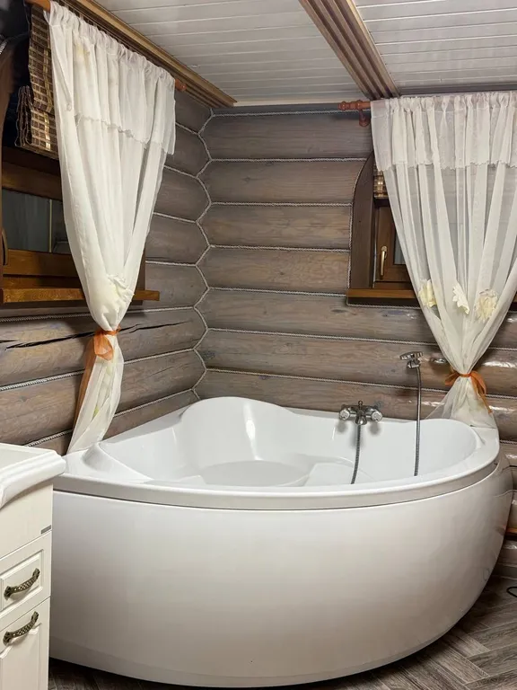 Коттедж Элис в центре с видом на Байкал