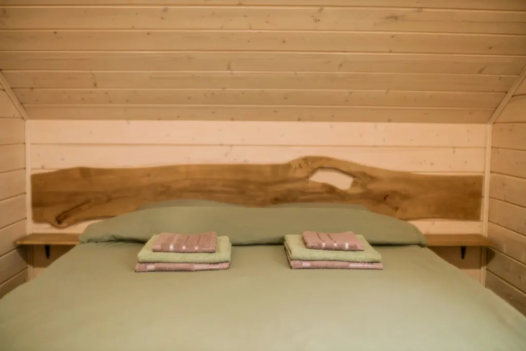 Новый развлекательно-банный комплекс на берегу реки