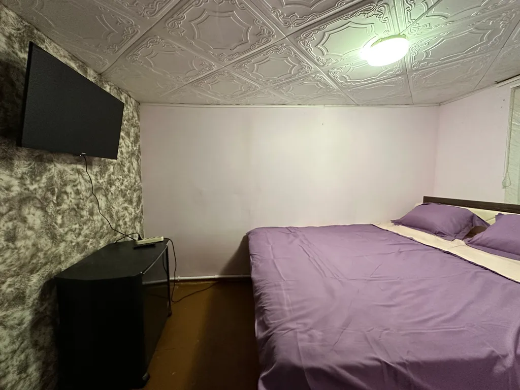 Дом под ключ с бассейном и стоянкой во дворе для 3 автомобилей у гипермаркета