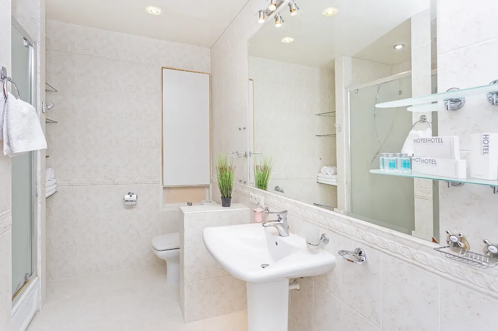 Четырёхкомнатные апартаменты на главном проспекте города