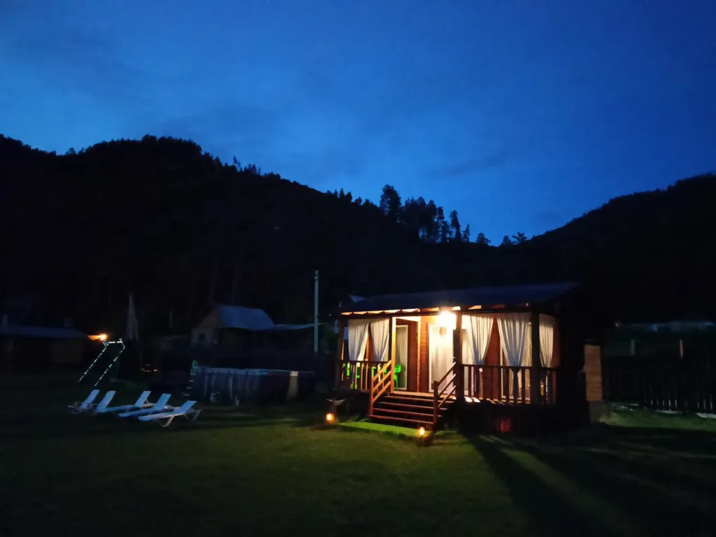 Двухкомнатный четырехместный гостевой дом с видом на горы №7