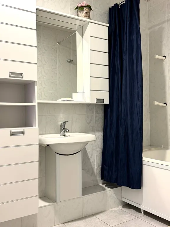 Комфортная двухкомнатная квартира на 23 этаже