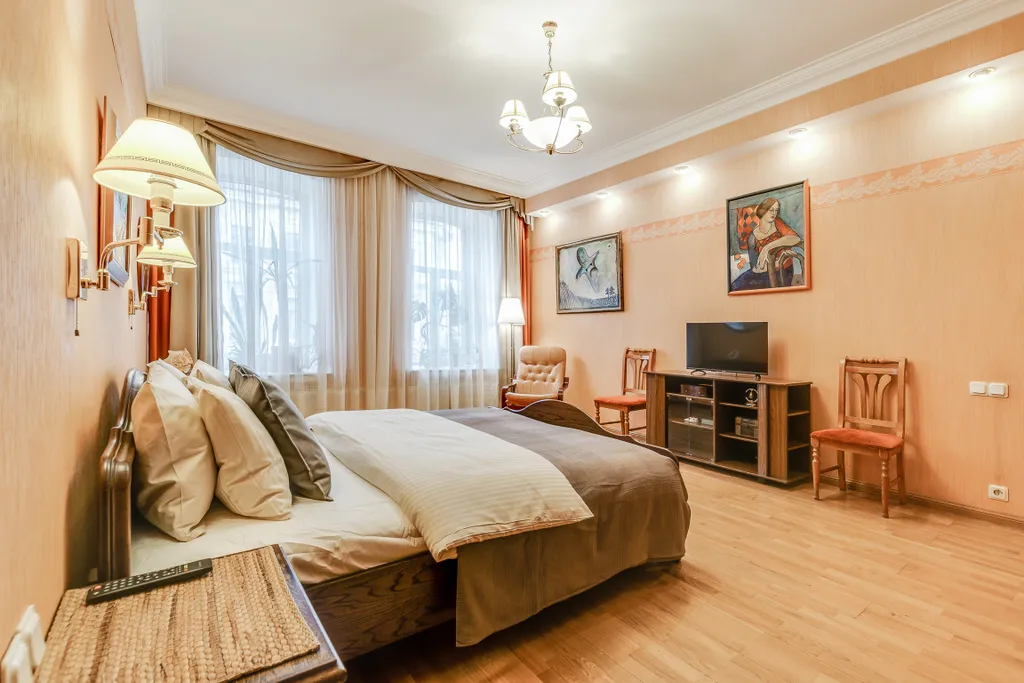 Квартира Квартира с видом на сквер им. Пушкина — Санкт-Петербург