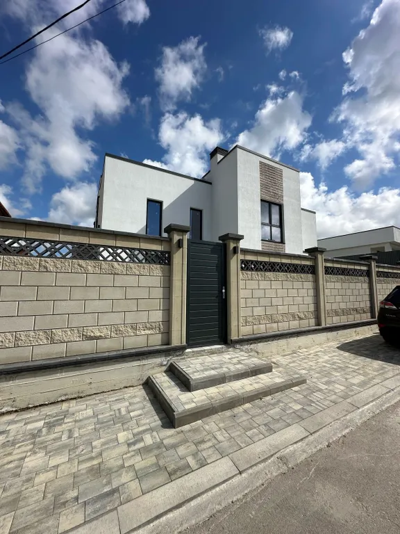 Дом с дизайнерским ремонтом