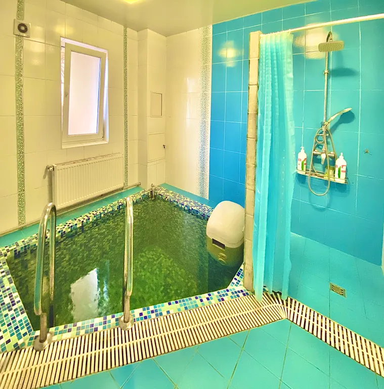 Студия, центр, свой двор, мангал, личная стоянка, бассейн