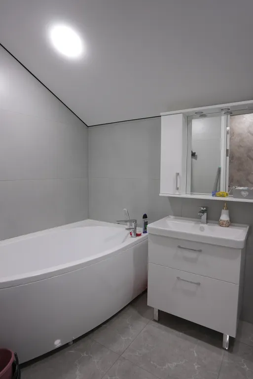 Чистая, уютная, свeтлая квaртиpа с новым евро ремонтом