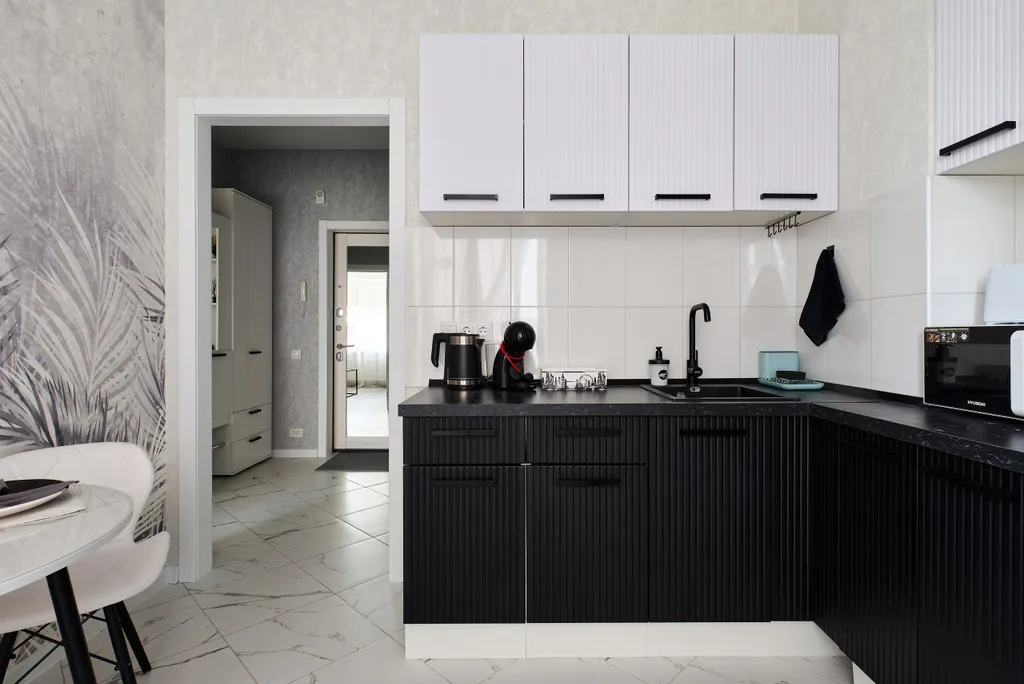 Прекрасная стильная квартира Инь янь