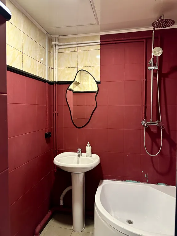 Апартаменты на 12 человек с отдельным входом в центре города и парковк