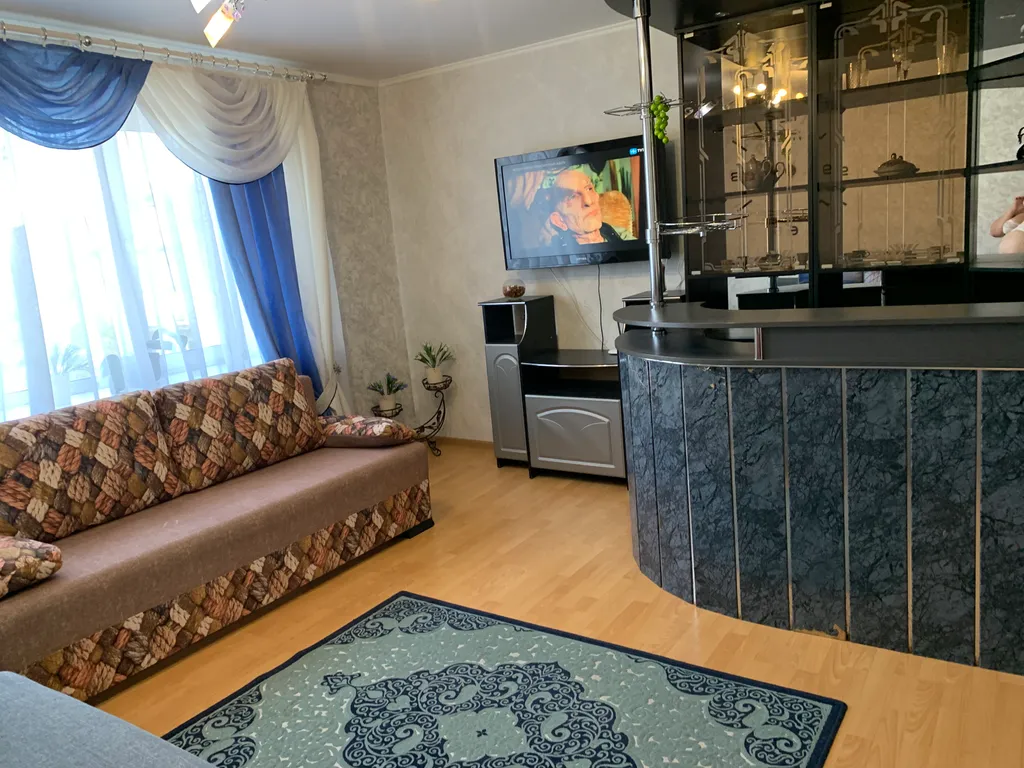 Трёхкомнатная квартира с евроремонтом — аренда посуточно в Пинск