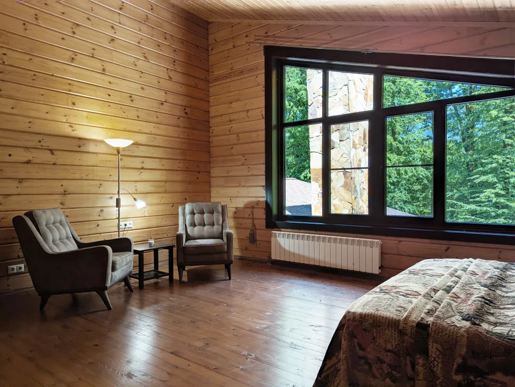 Сруб в заповедном лесу