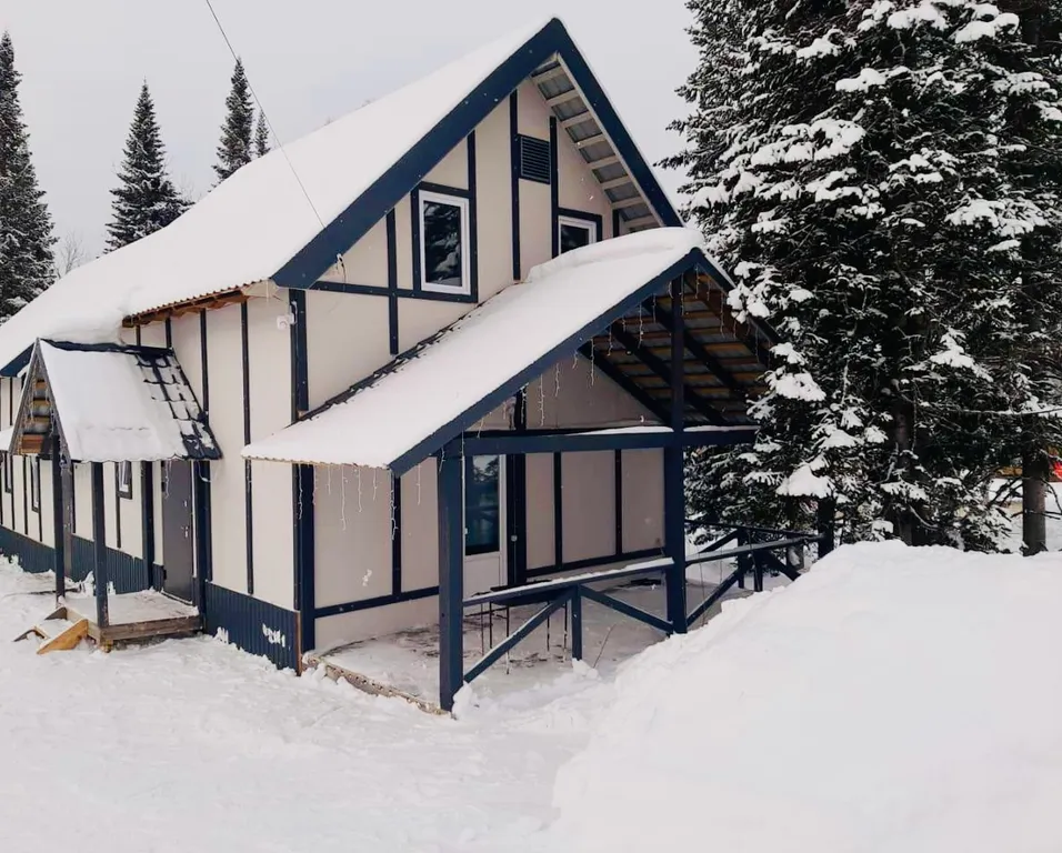 Коттедж Дом отдыха с видом на горы LoviGesh — аренда посуточно в Шерегеш