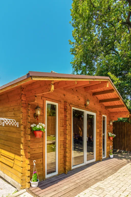 Современный деревянный дом из бруса