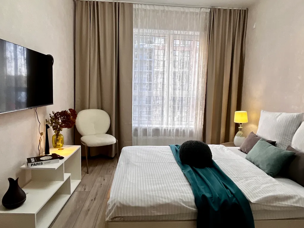 Квартира новая у Коллажа, у Ленты