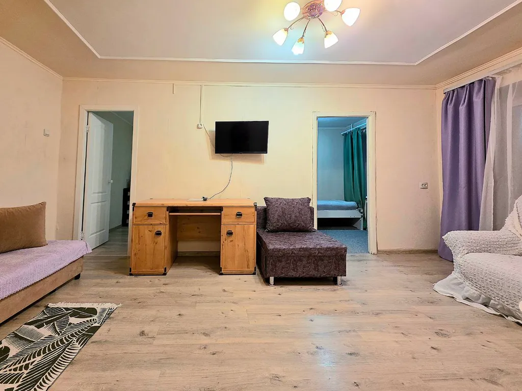 Уютная трёхкомнатная квартира рядом с ТРК Семья в самом центре города