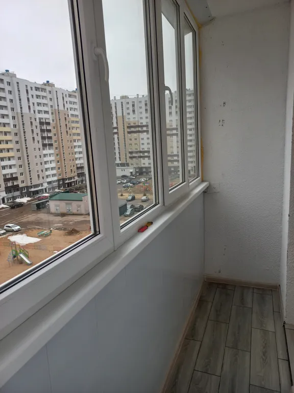 Любимый уголок у глобуса