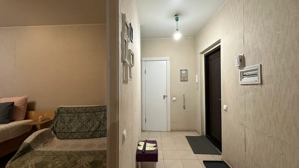 Простая однушка с видом на лес