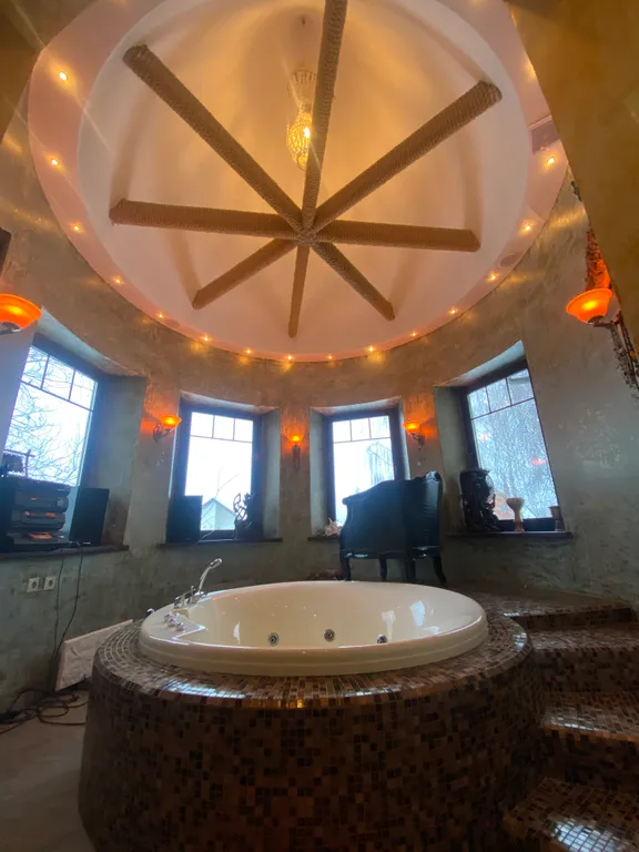 Коттедж с баней и джакузи рядом с горками