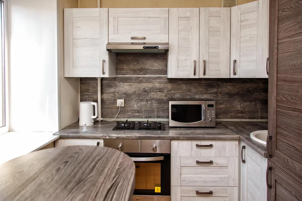 Рядом с площадью Советов