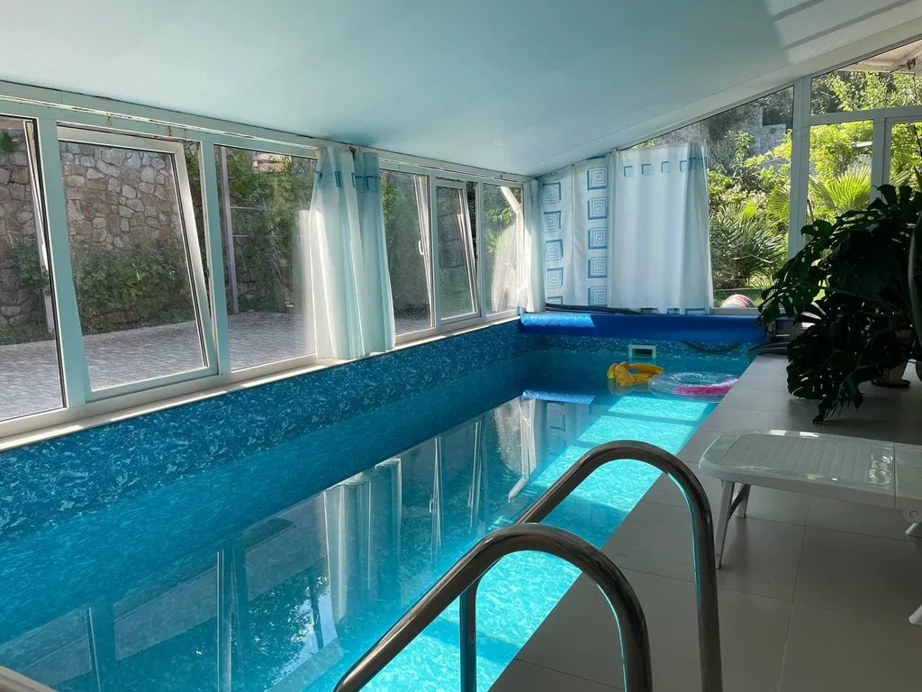 SPA-дом в Ялте. Бассейн круглый год, сауна, 10 соток рая+треккинг.