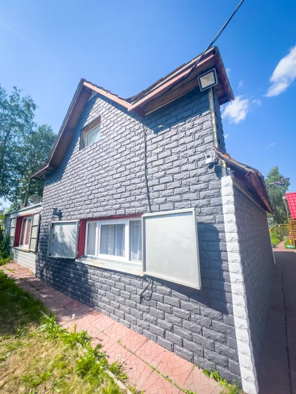 Двухэтажный дом+деревенская баня на дровах