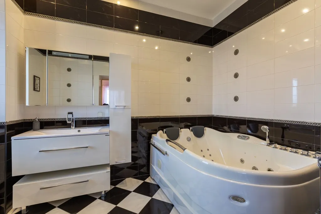 Коттедж с бассейном