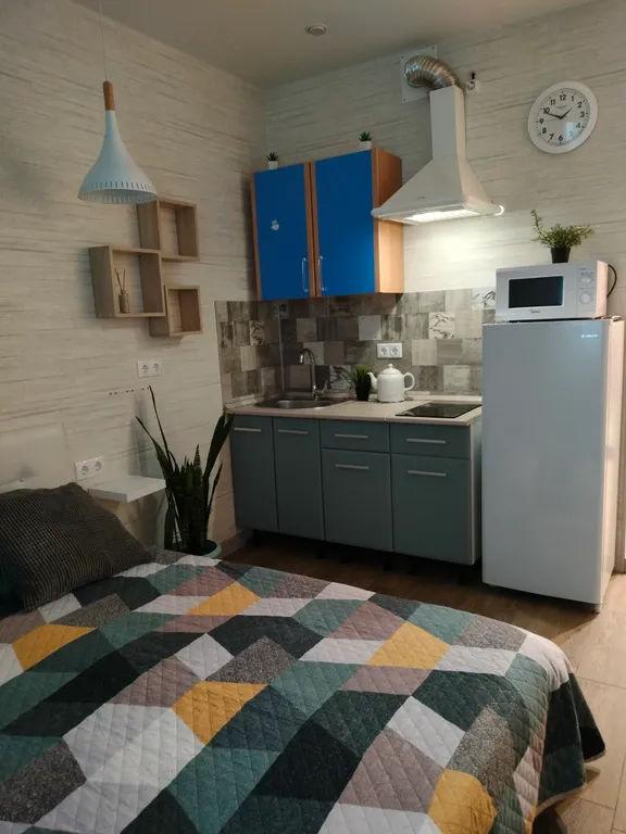 Уютная студия в новостройке с панорамными окнами