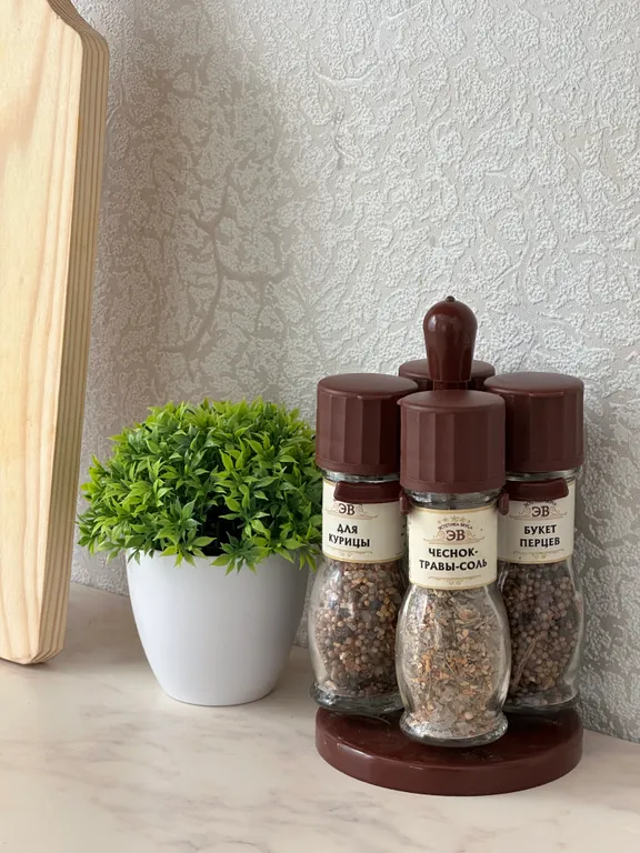 Квартира с видом на ели