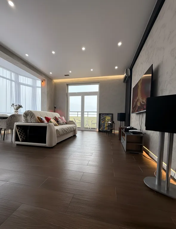 Дизайнерская квартира с потрясающем видом на море и горы