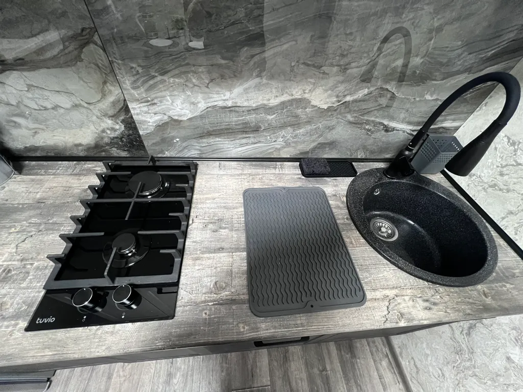 Лофт апартаменты возле набережной