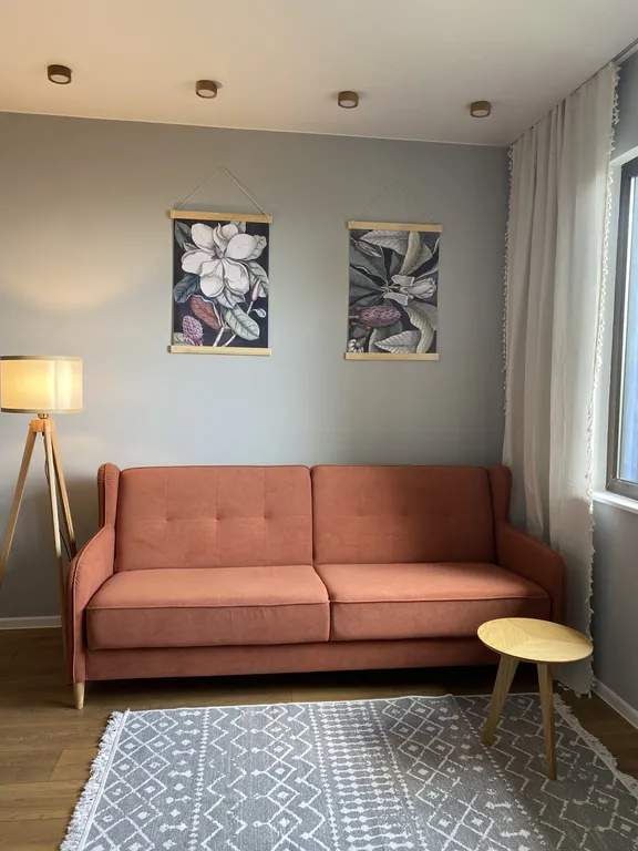 Уютная локация под платаном