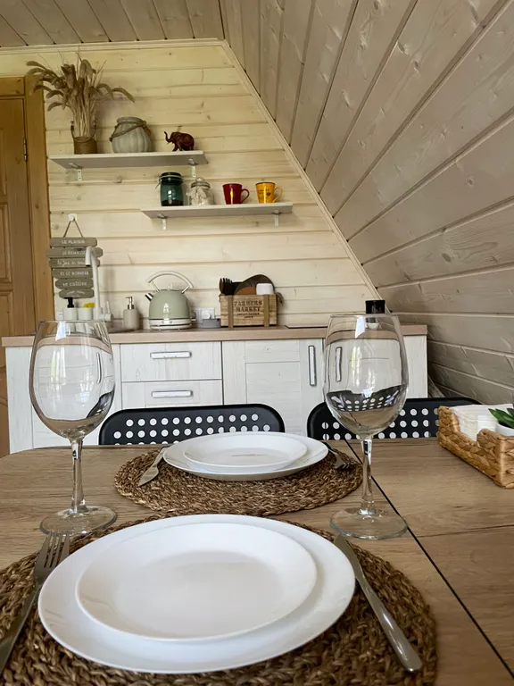 A-frame с банным чаном на берегу водоёма