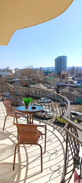 Квартира в элитном доме с новым ремонтом в самом центре города