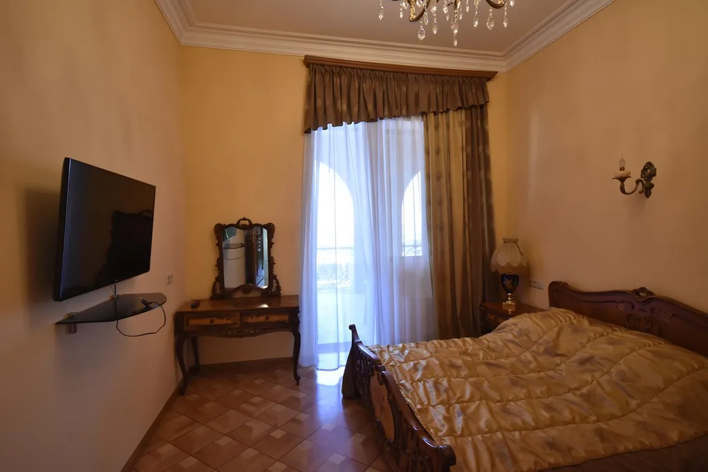 Шикарная вилла с 2-я бассейнами и джакузи