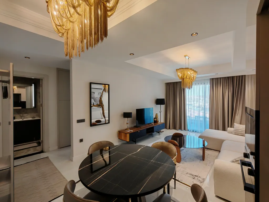 Квартира в Azura World c видом на бассейн и аквапарком