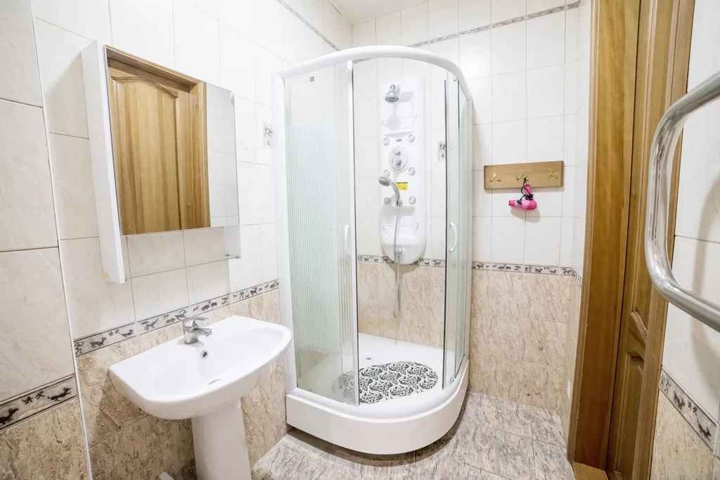 Светлая квартира в элитном доме с парковкой в самом центре