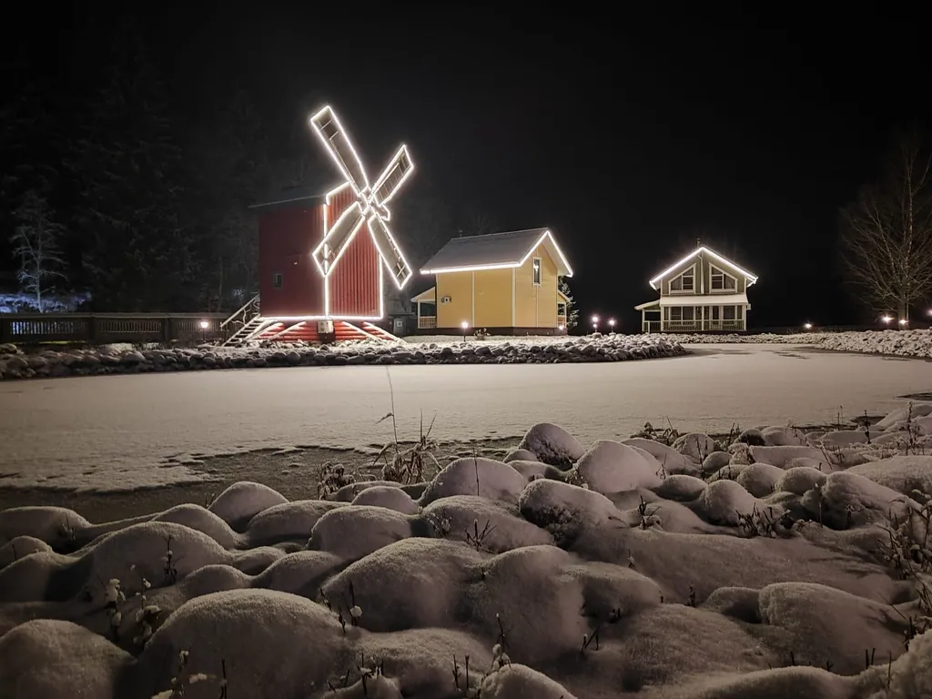 Коттедж с видом на пруд и парк
