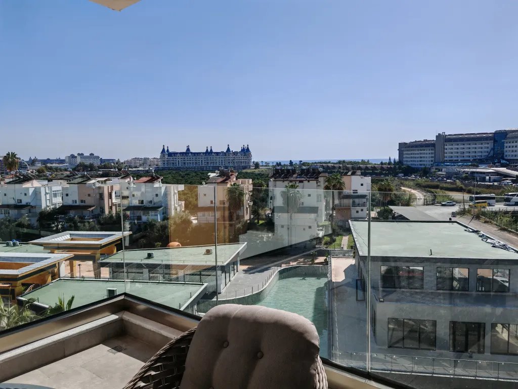 Квартира 1+1 в Azura World c видом на бассейн и аквапарком