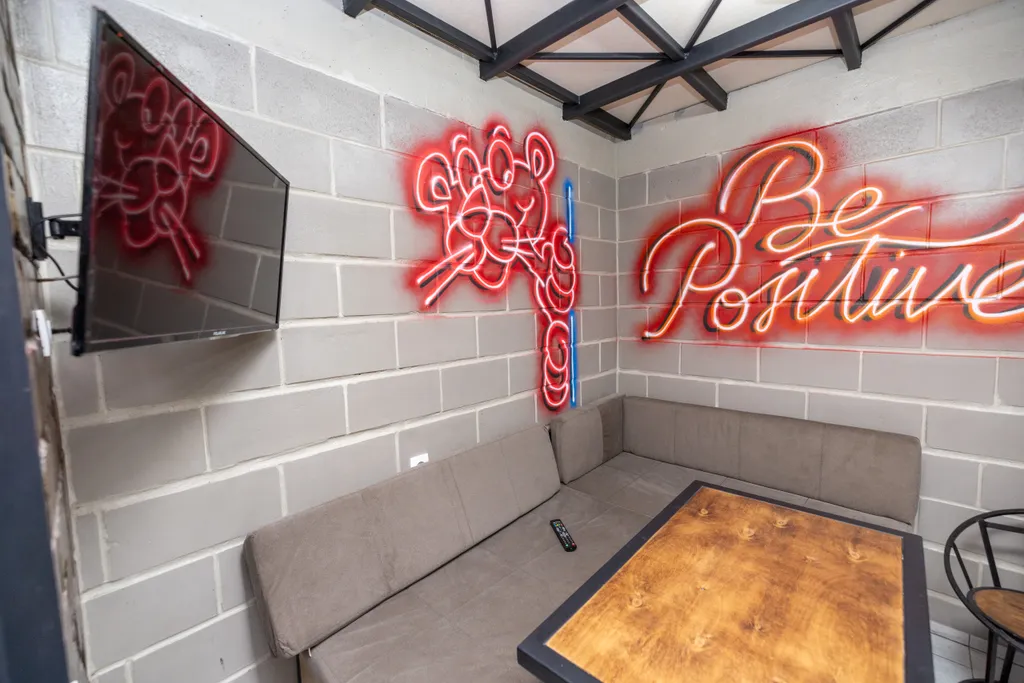 Двуxуpовнeвая cтудия с сауной Bе роsitivе