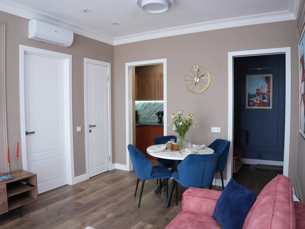 Стильная, современная квартира на набережной реки Волги