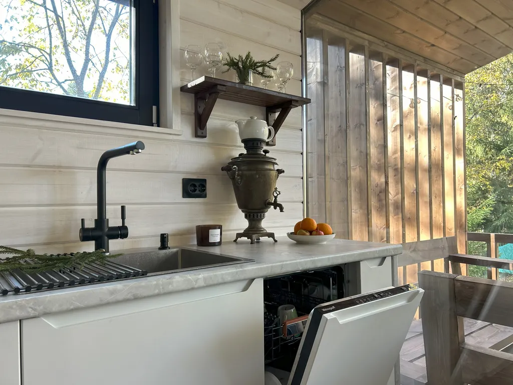 Коттедж Коттедж у озера с камином Сосновый Дом — Орехово