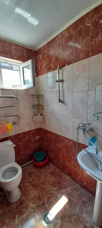 Уютный трёхместный люкс в гостевом доме недалеко от моря